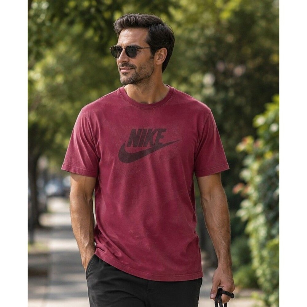 Nike Swoosh Graphic Tee Mens XL Faded Red Soft Cotton Athletic T-Shirt
